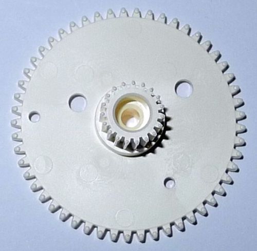 Centre Gear Philips 4822 522 32519 = Panasonic VDG0348