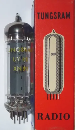 UY82 Tungsram