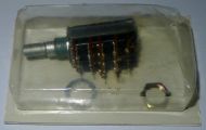 Philips 4822 102 10405 volumepotmeter voor DC630